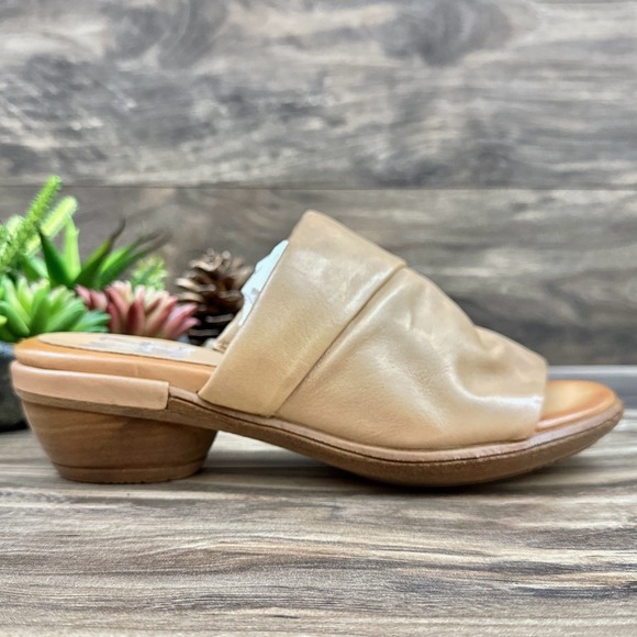 NIB Miz Mooz Callan 40 9-9.5 Ruched Leather Chunky Heeled Slide Sandals Tan - Picture 4 of 11